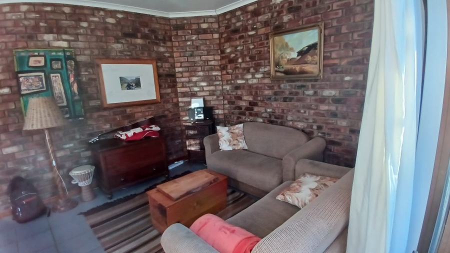To Let 2 Bedroom Property for Rent in Overbaakens Eastern Cape